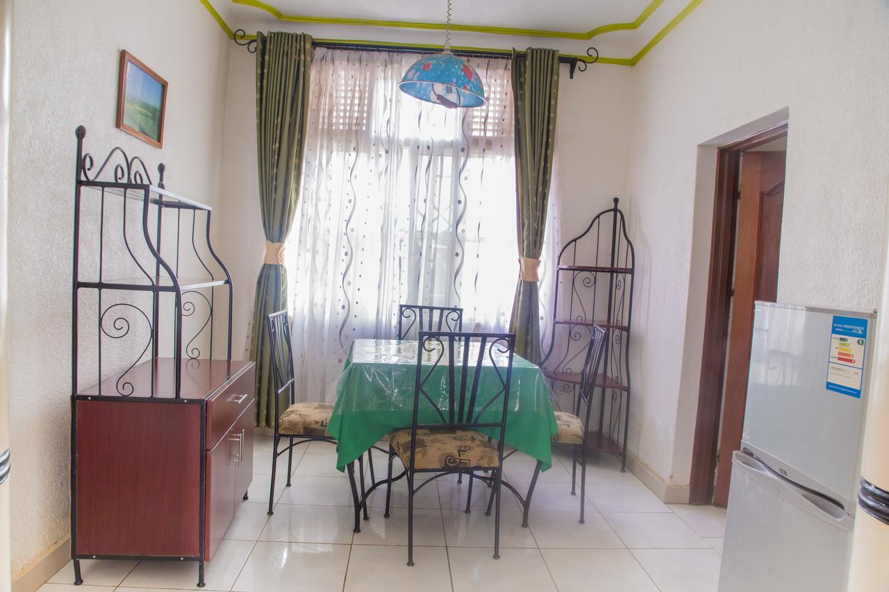 Radius Guest Flats Bed & Breakfast Kigali Exterior photo